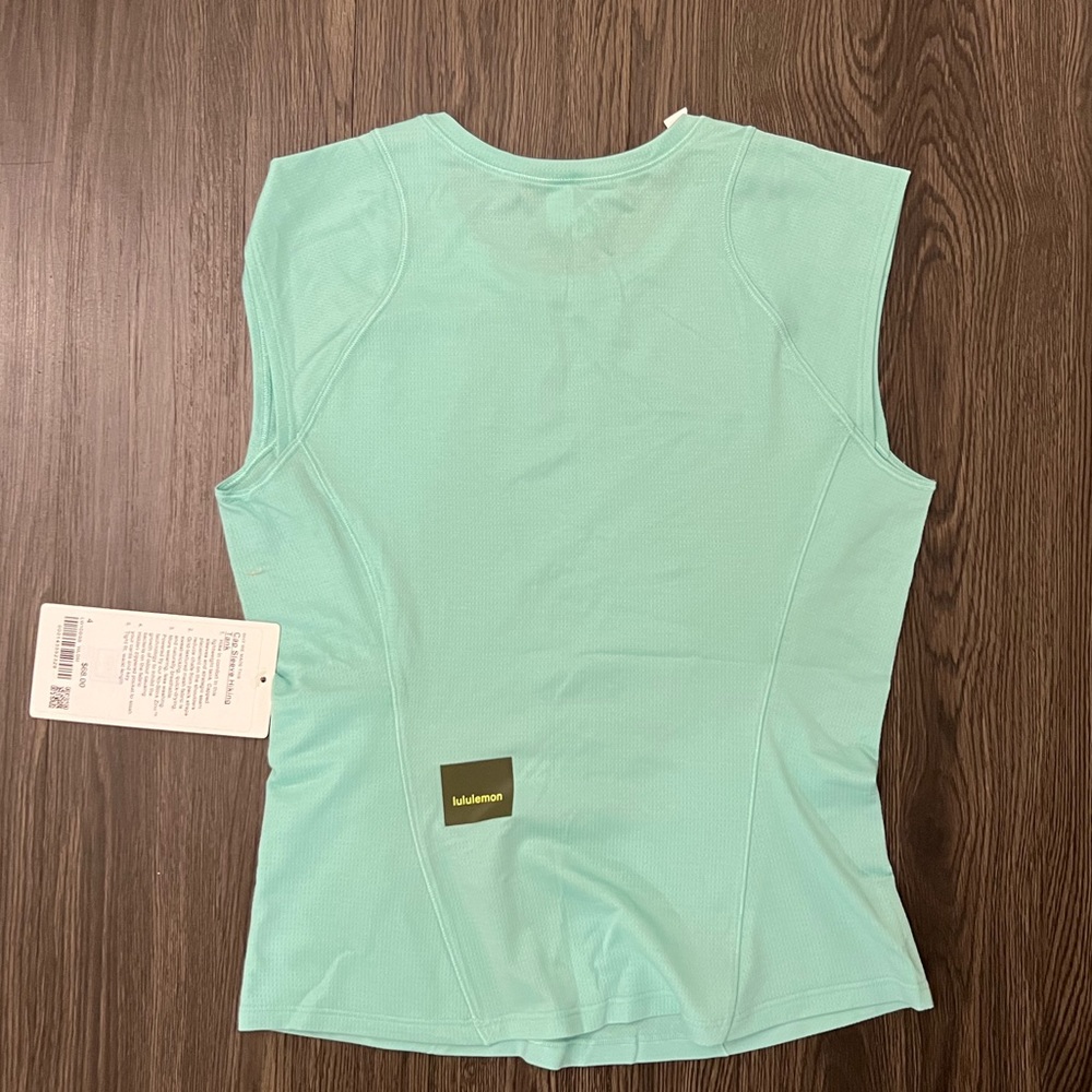 NWT lululemon cap sleeve hiking tank
